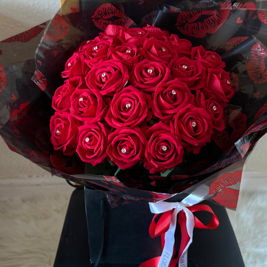 24 Red Eternal Roses – Kiss Print Wrap