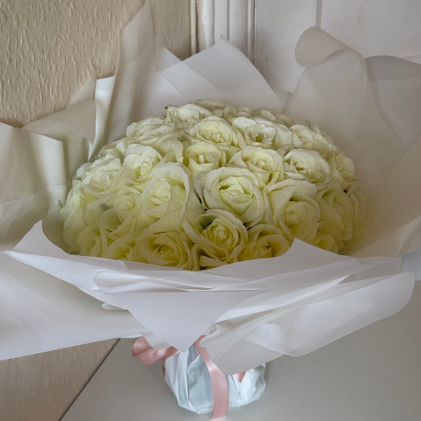 50 Cream Eternal Roses