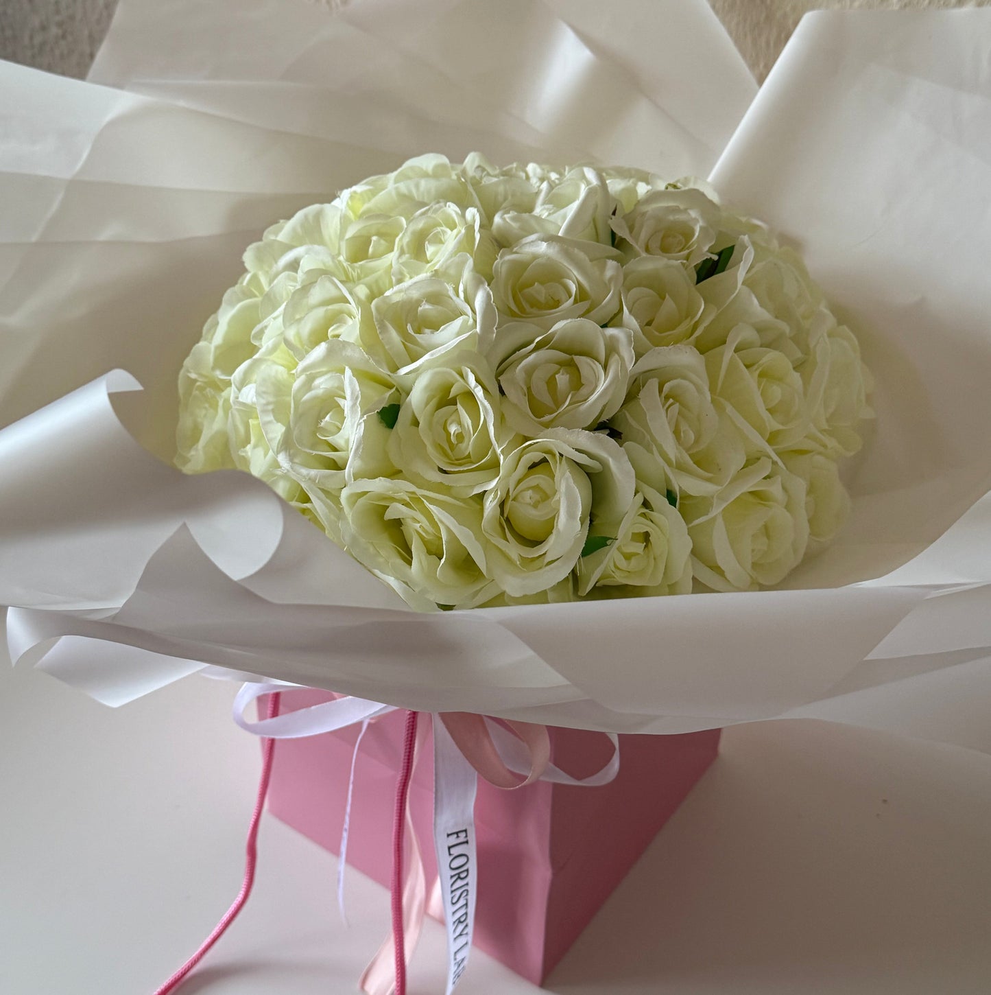 50 Cream Eternal Roses