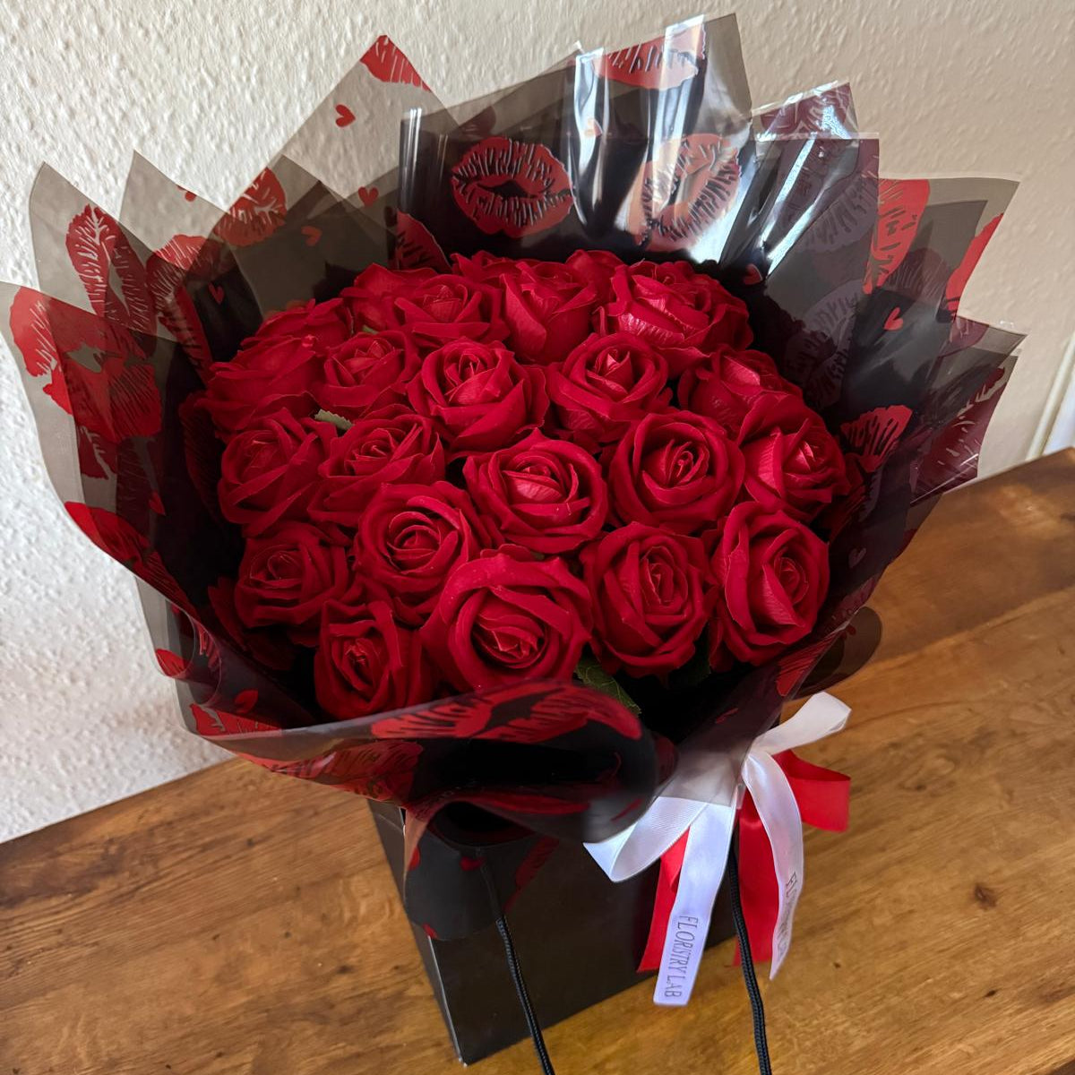 24 Red Eternal Roses – Kiss Print Wrap